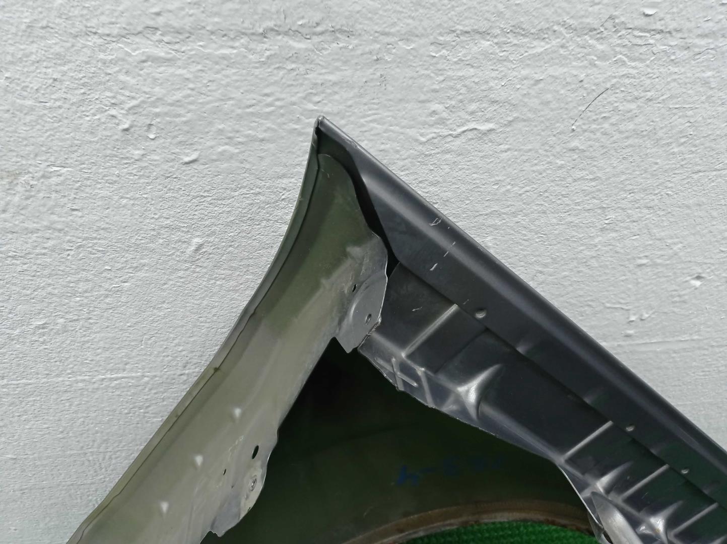 Крыло переднее левое