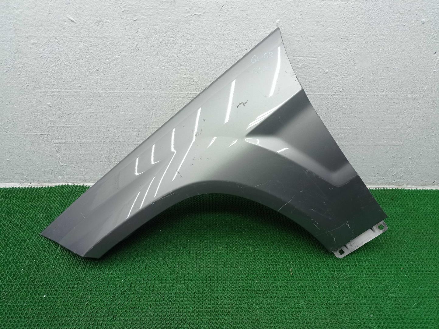 Крыло переднее левое