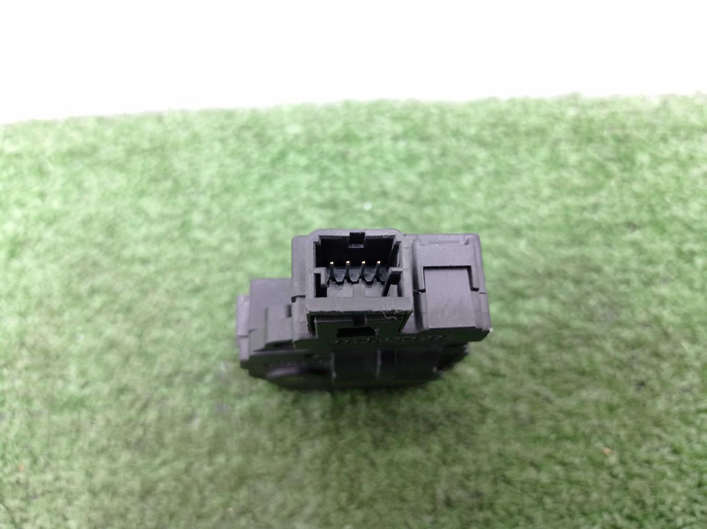 Моторчик заслонки печки