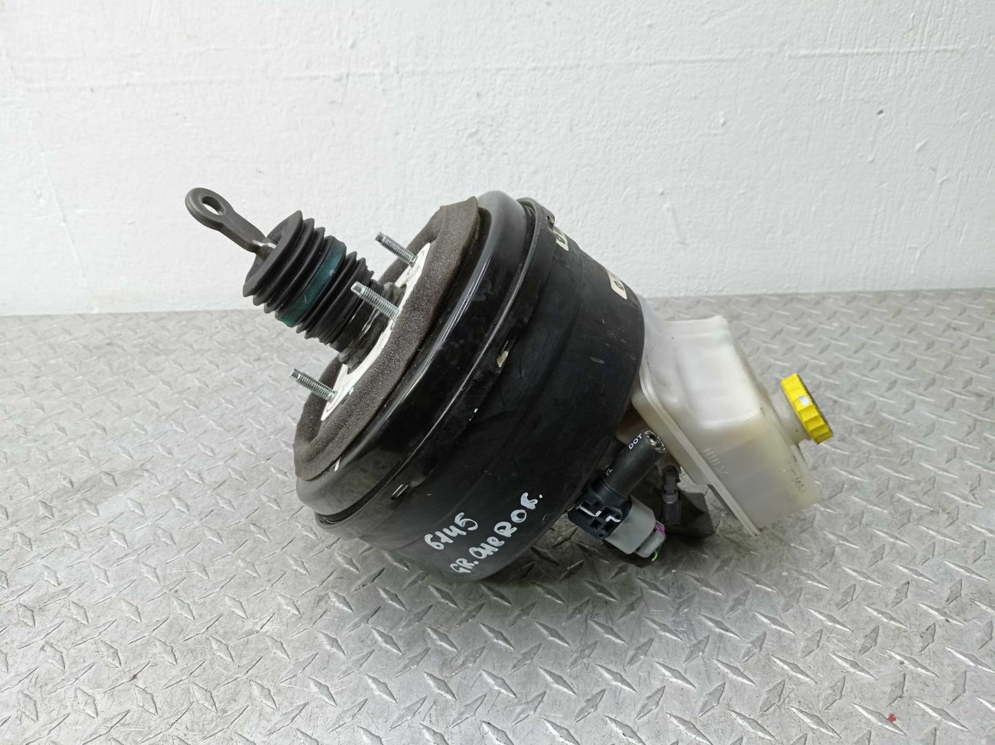 Усилитель тормозов вакуумный