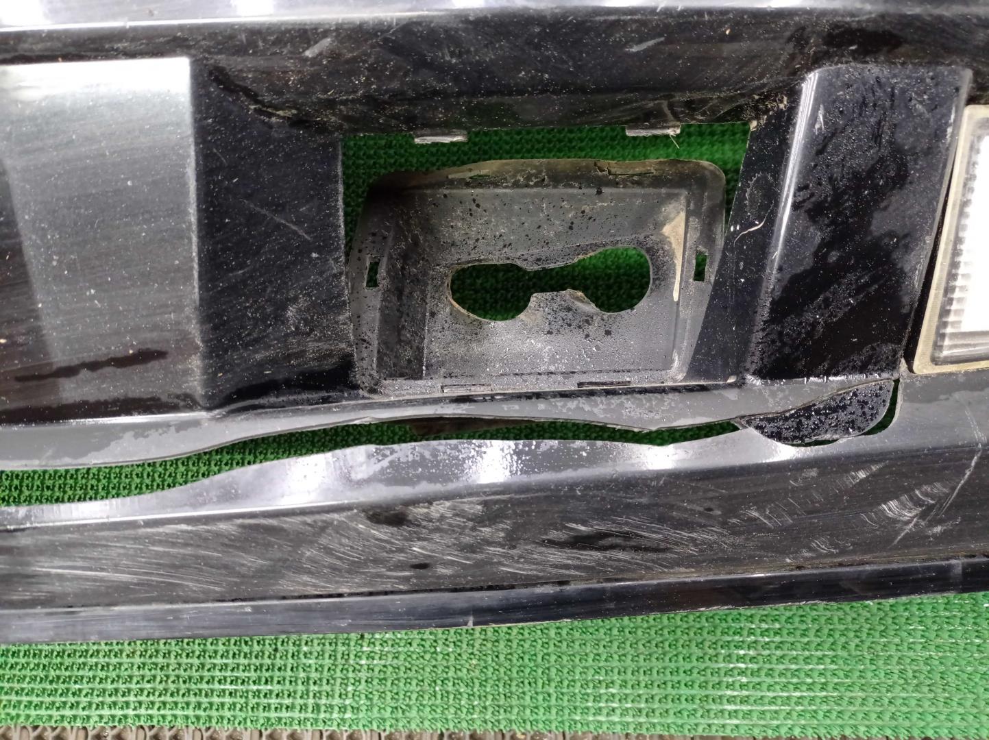 Бампер передний