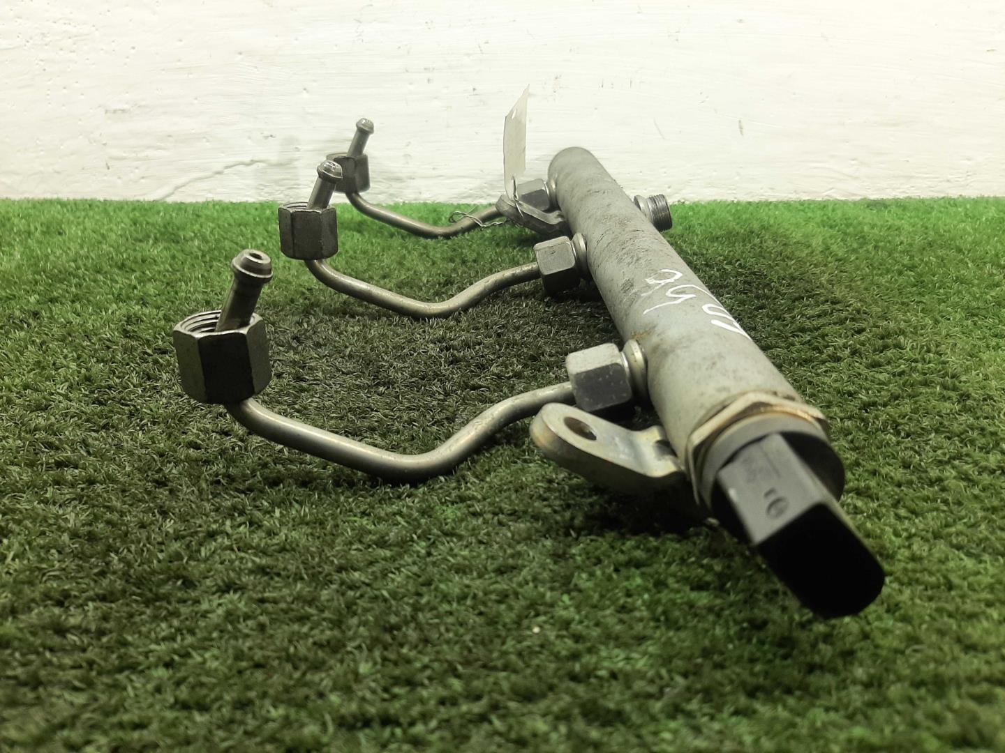 Рейка топливная (рампа)