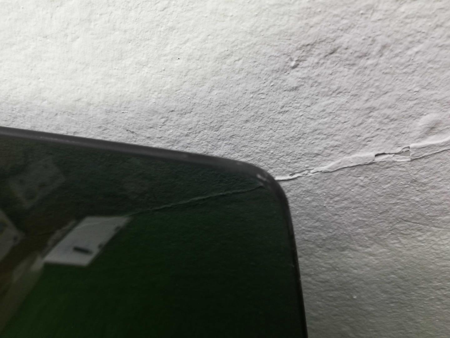 Стекло двери задней левой