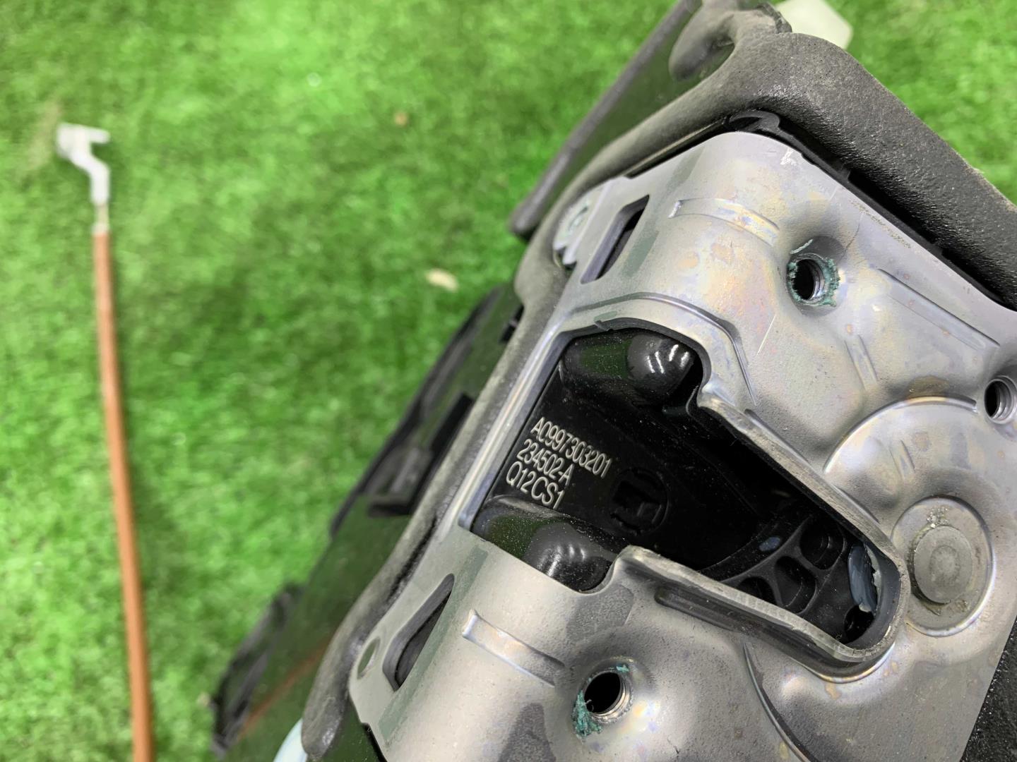 Замок двери задней правой