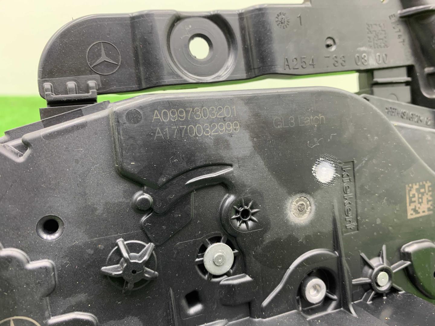 Замок двери задней правой