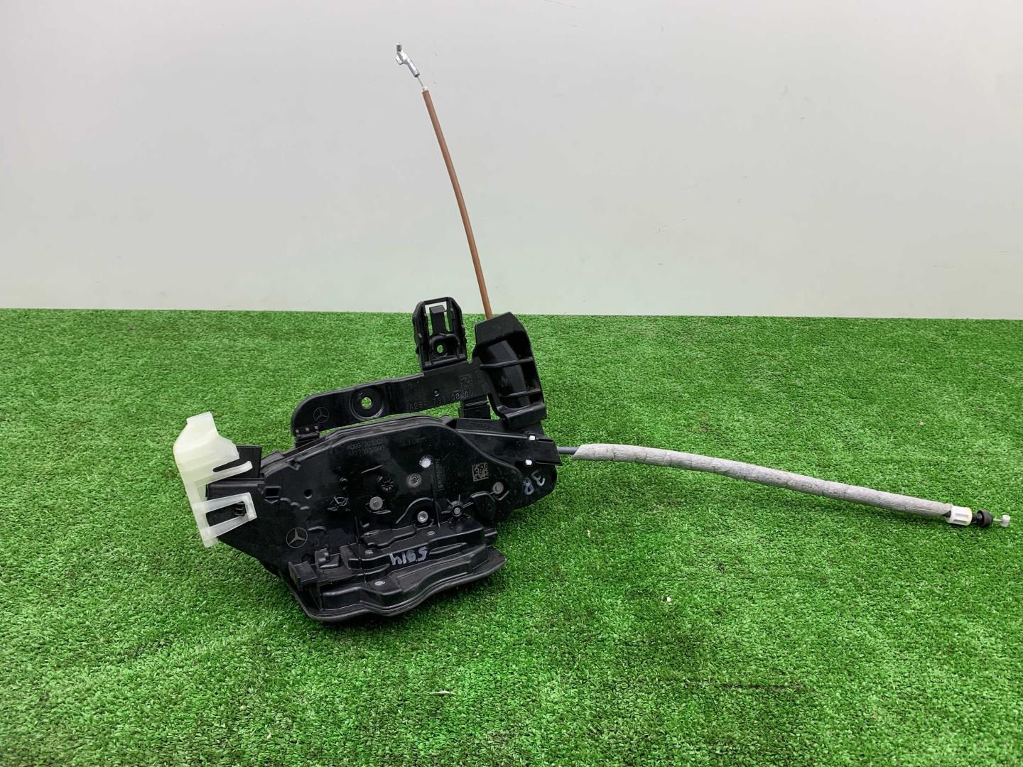 Замок двери задней правой