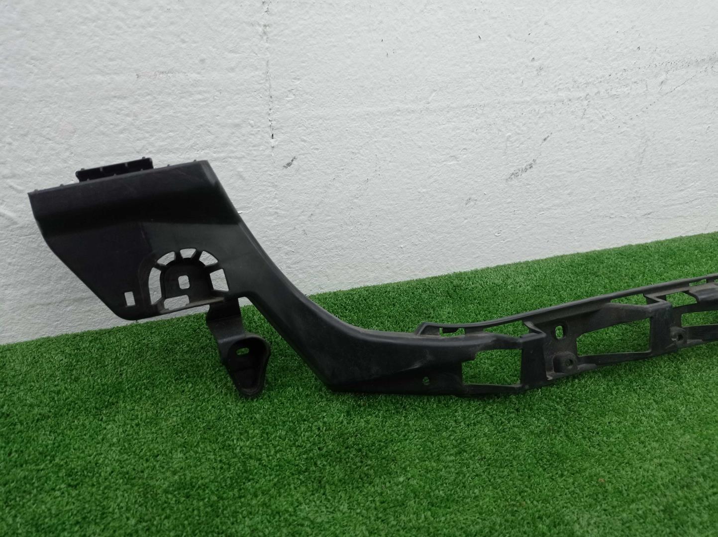 Кронштейн заднего бампера