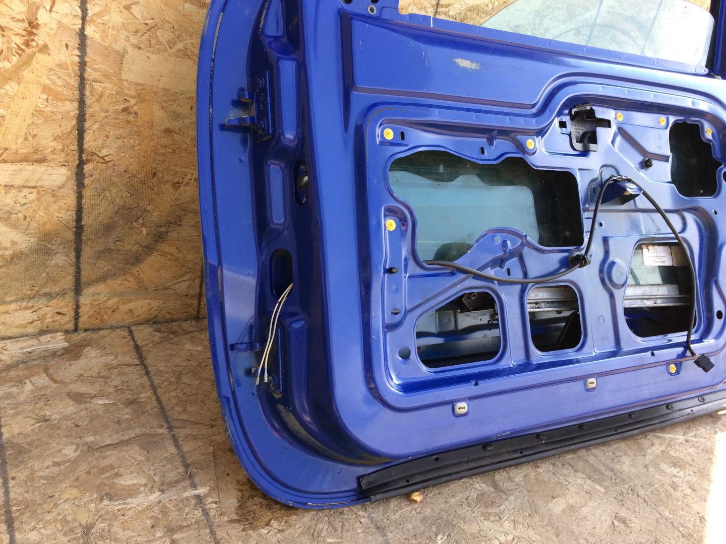 Дверь передняя правая