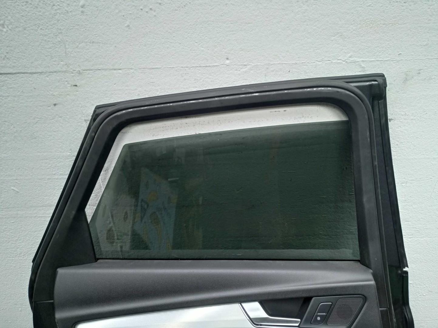 Ручка двери задней наружная левая