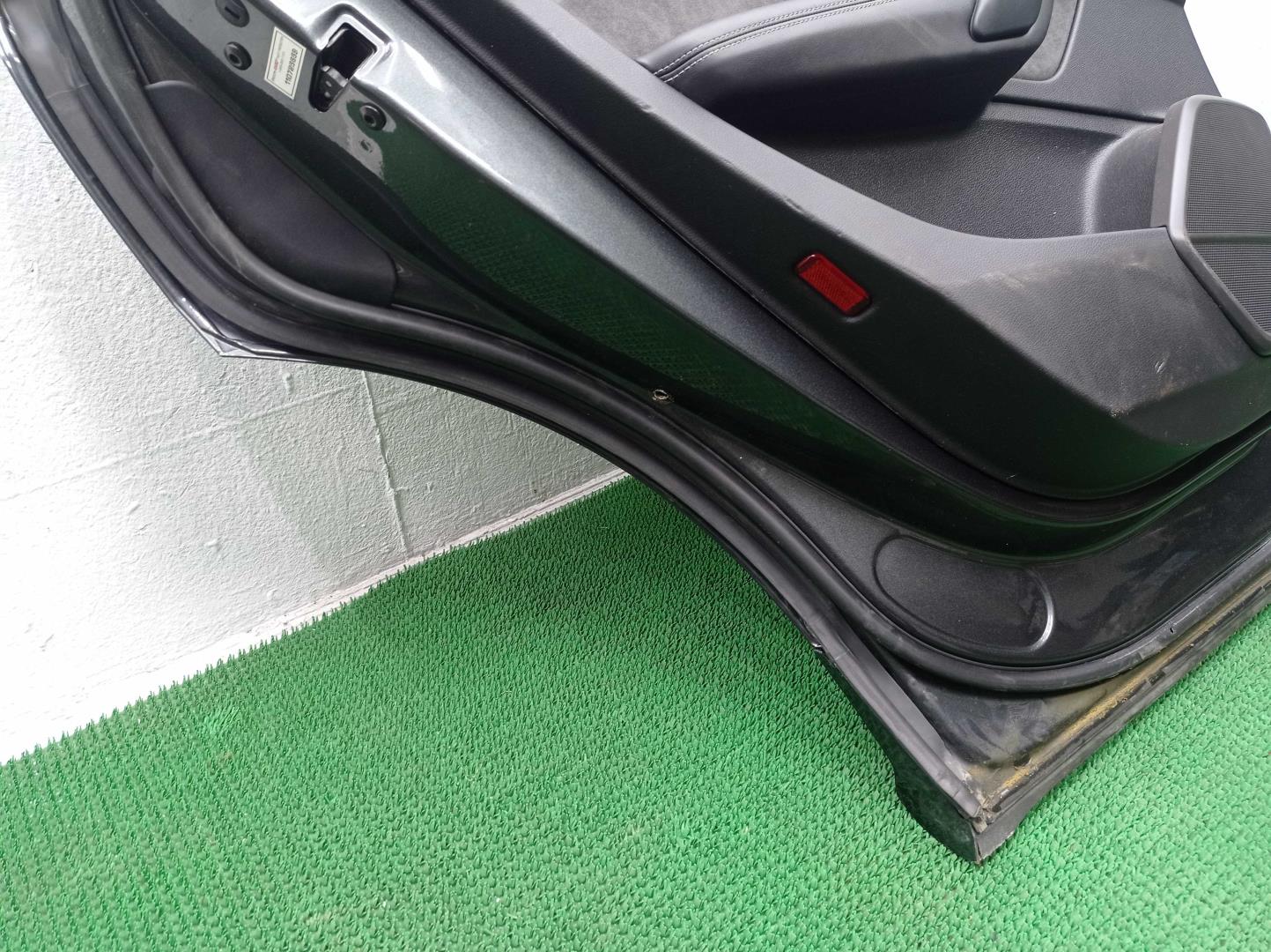 Стеклоподъемник электр. задний левый