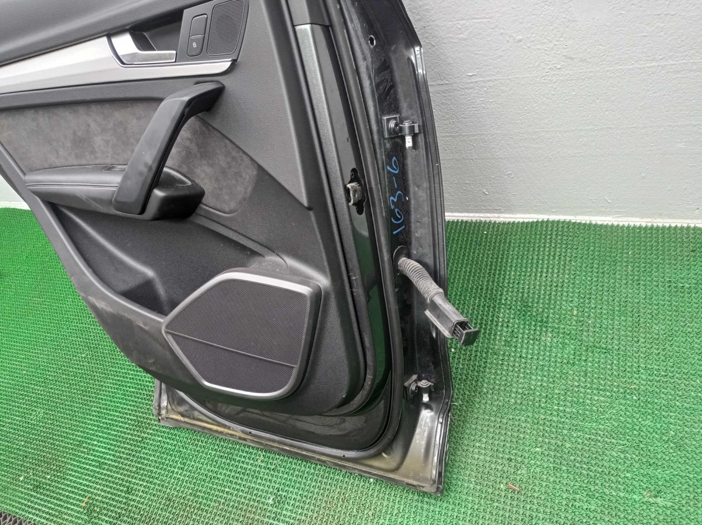 Стеклоподъемник электр. задний левый