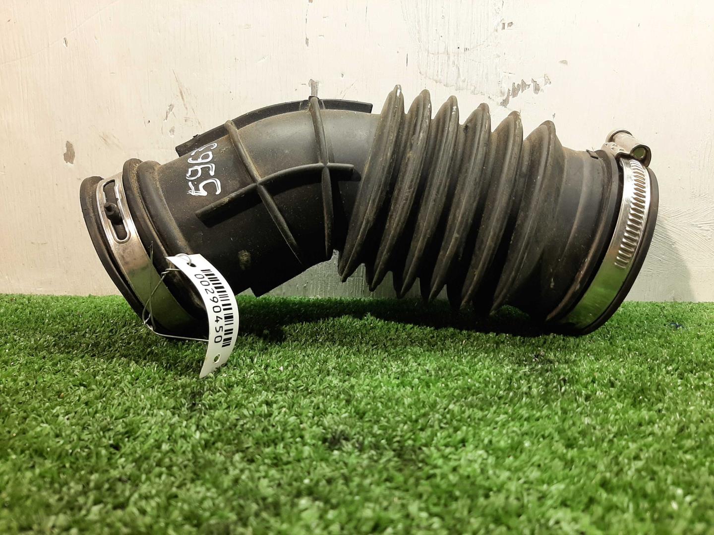 Патрубок воздушного фильтра