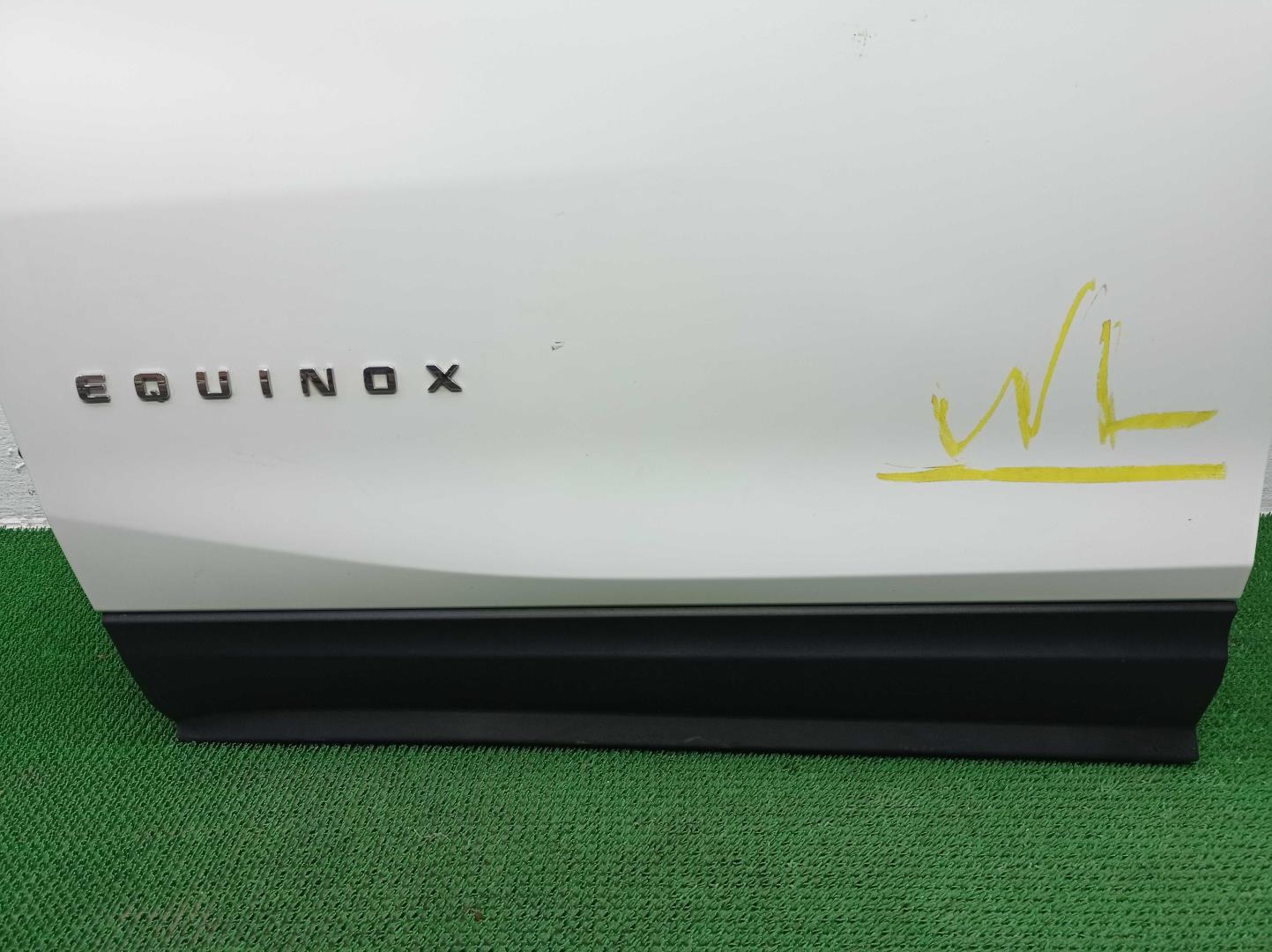 Замок двери передней левой