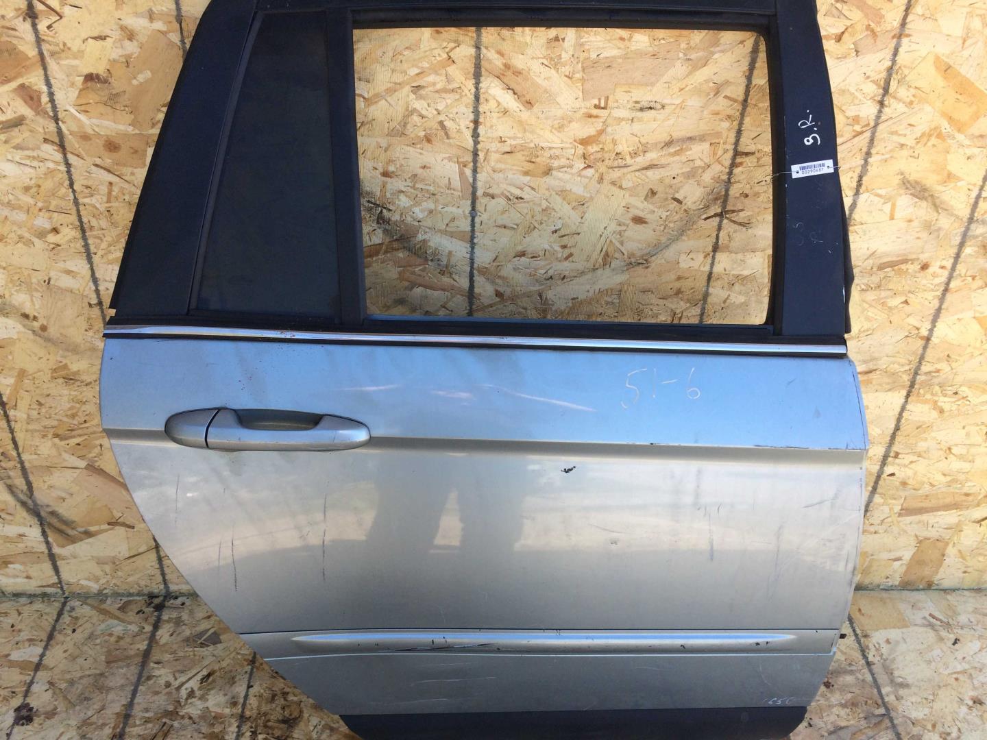 Дверь задняя правая