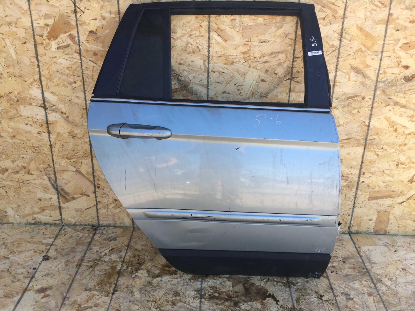 Дверь задняя правая