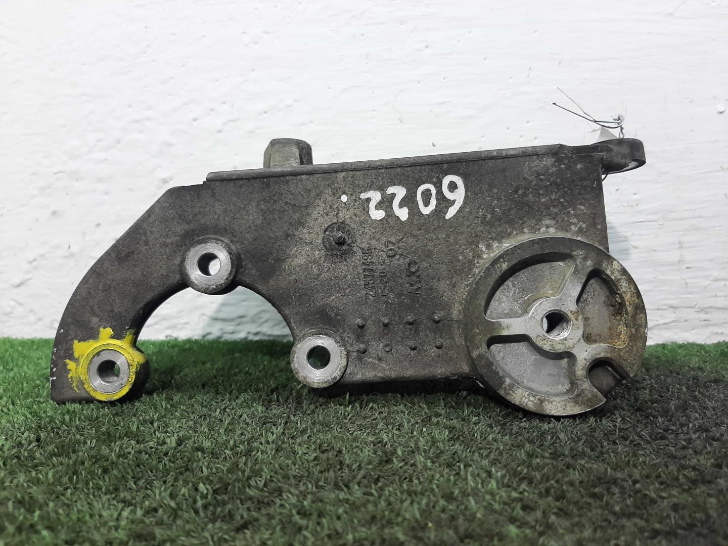 Кронштейн ГУР