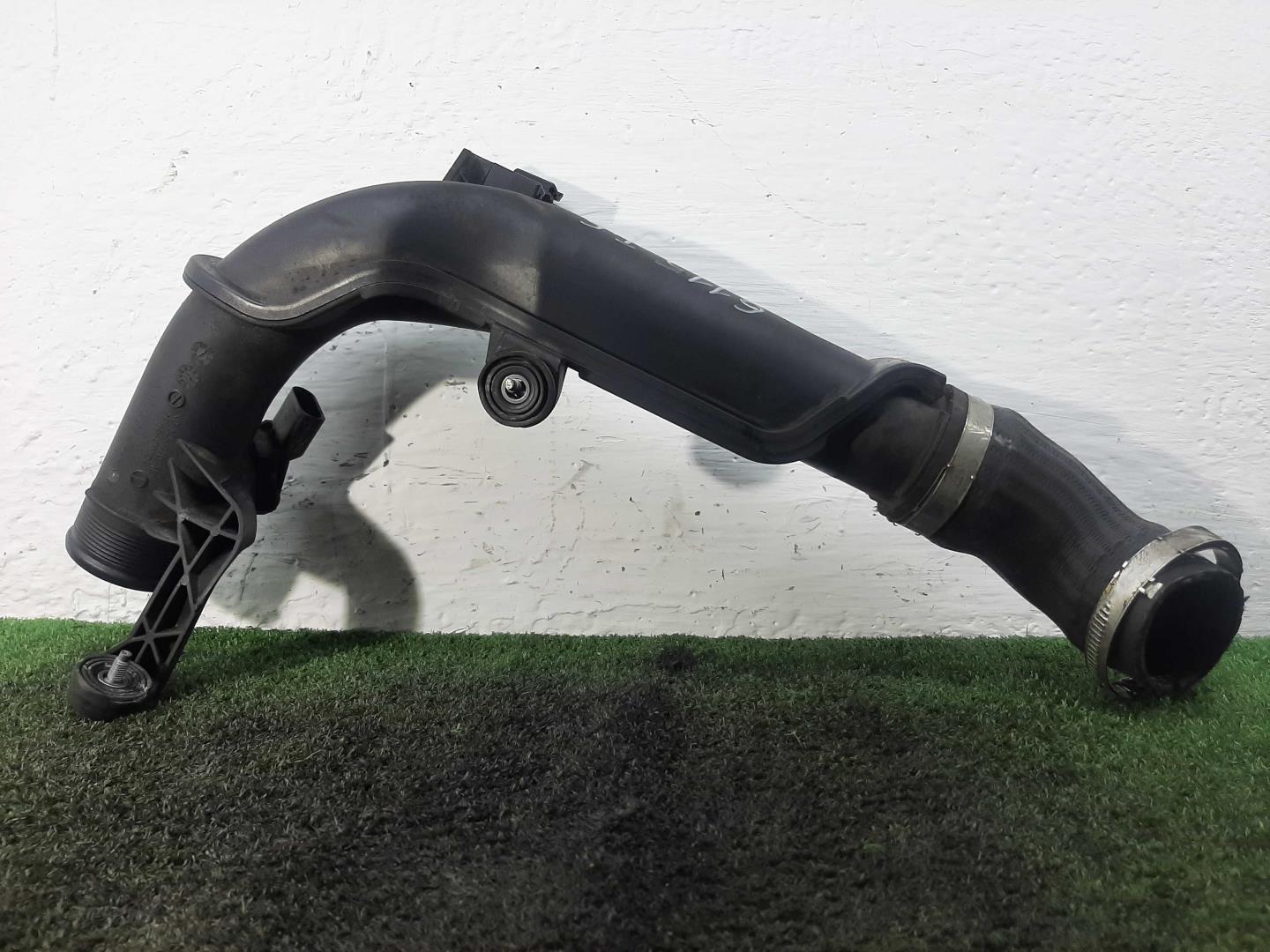 Патрубок интеркулера