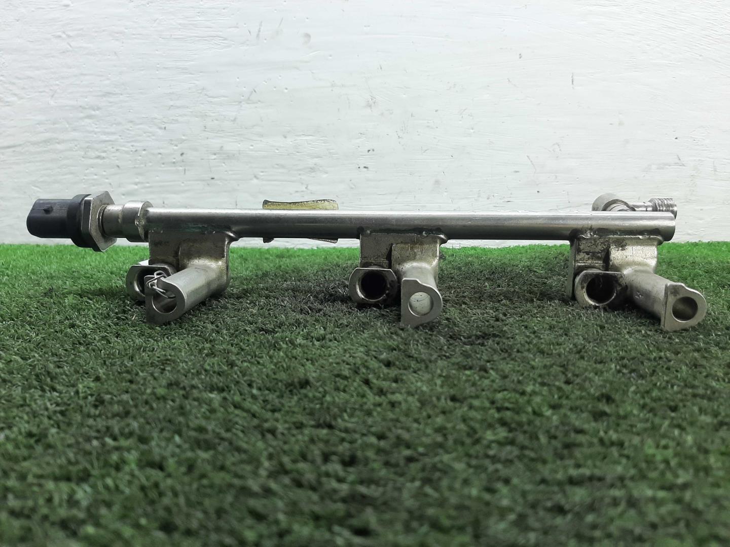 Рейка топливная (рампа)