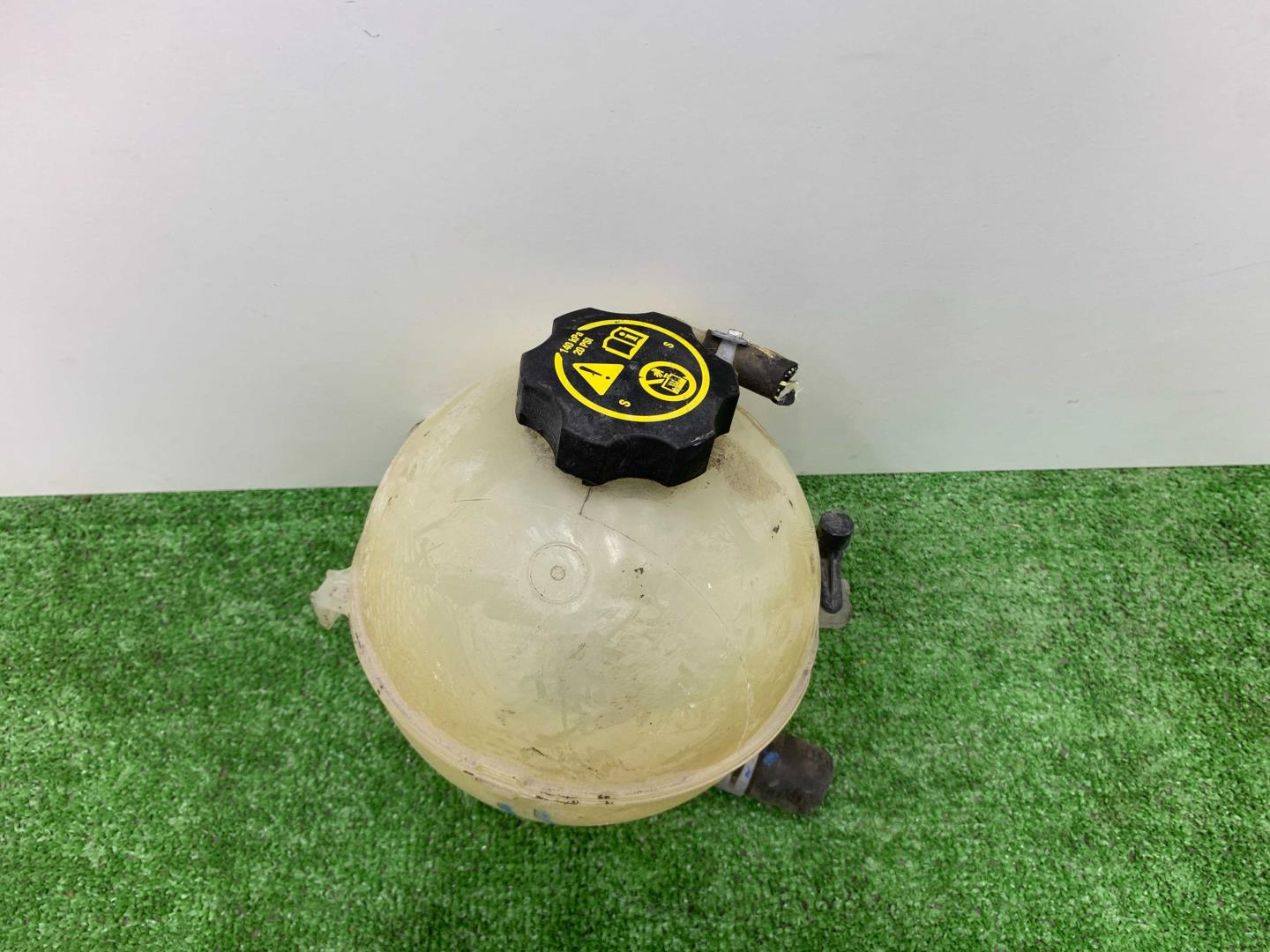 Бачок расширительный