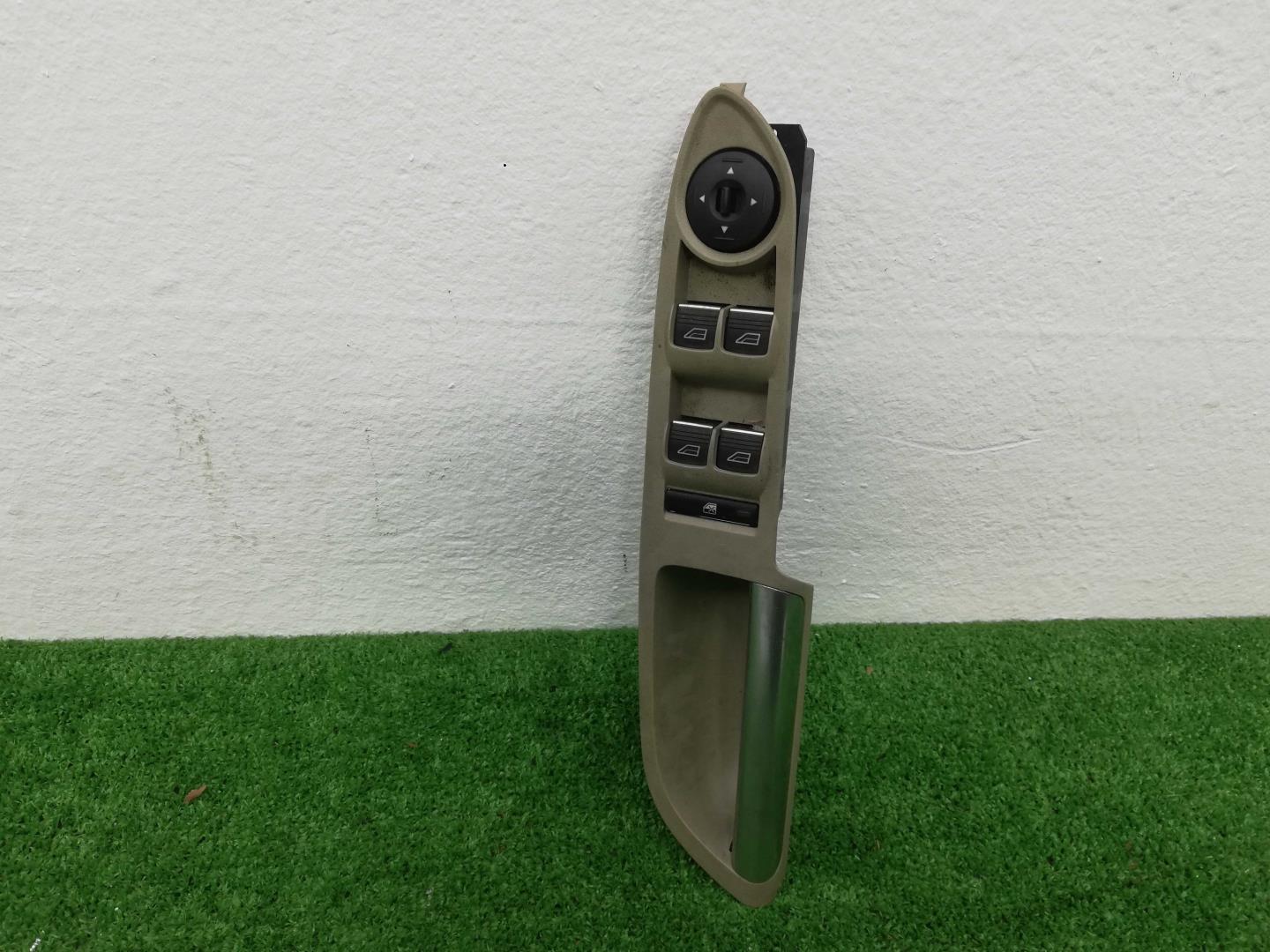 Блок управления стеклоподъемниками