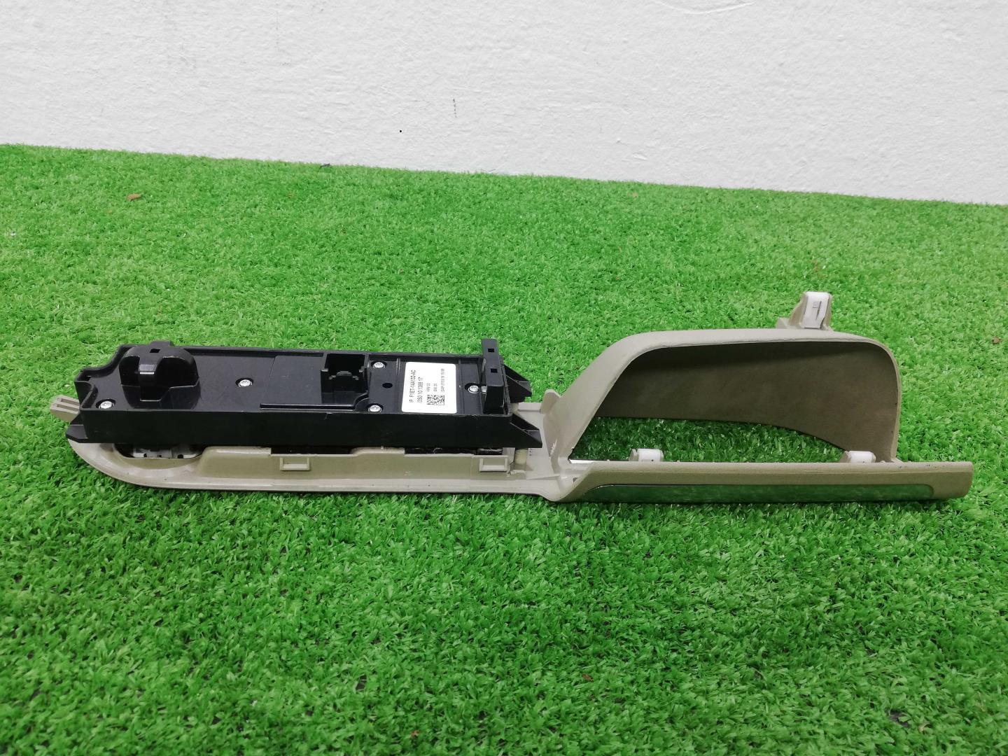 Блок управления стеклоподъемниками