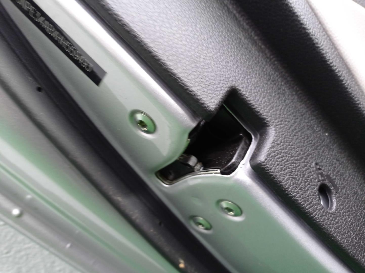 Стеклоподъемник электр. задний левый