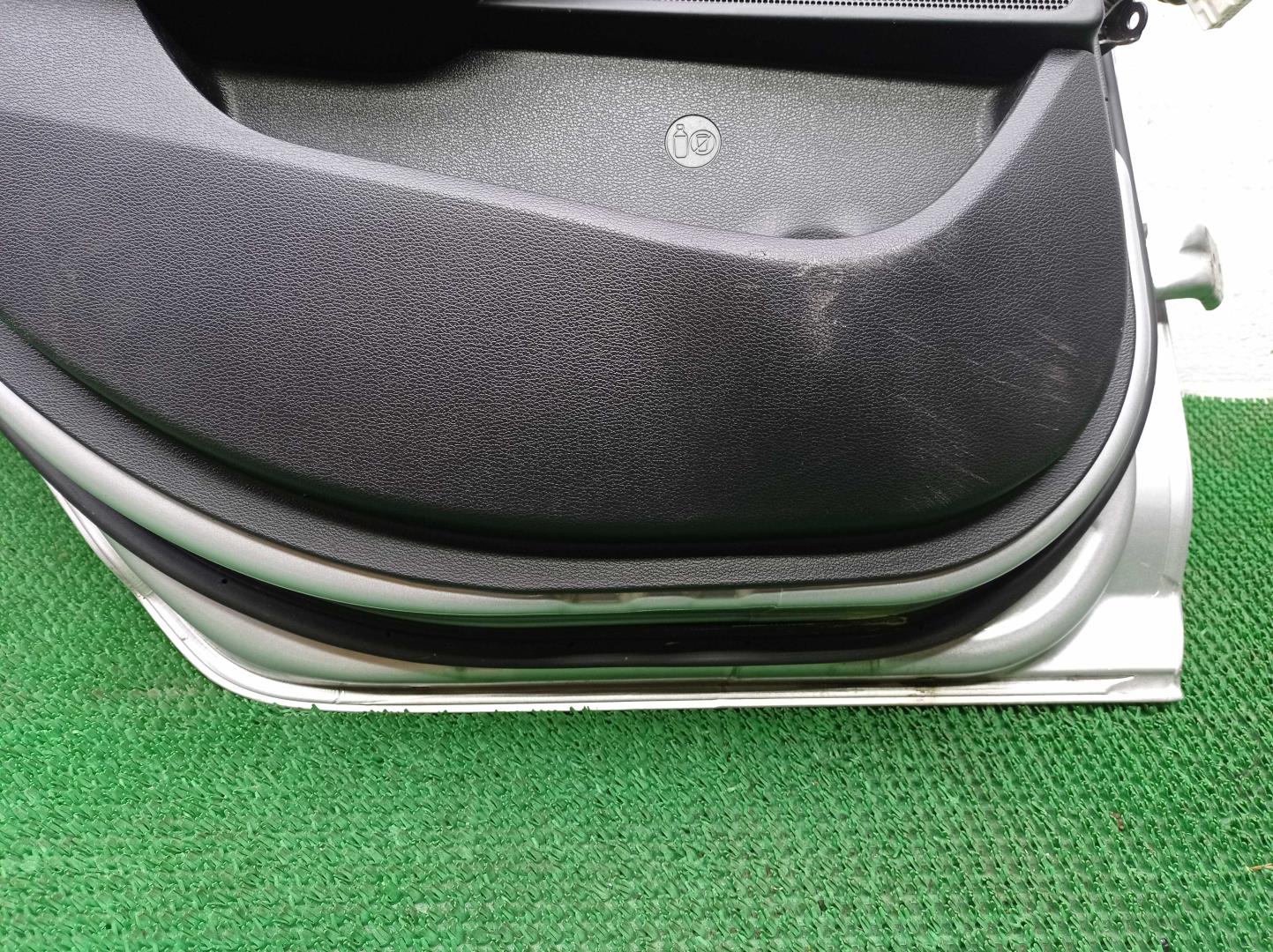 Стеклоподъемник электр. задний левый