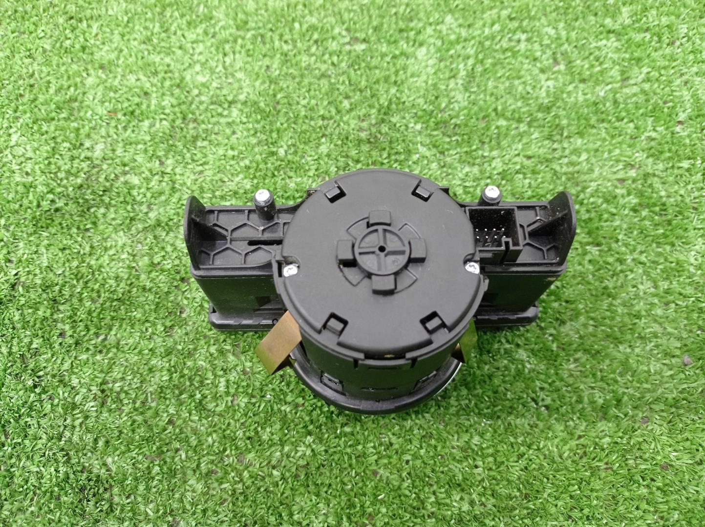 Переключатель света фар