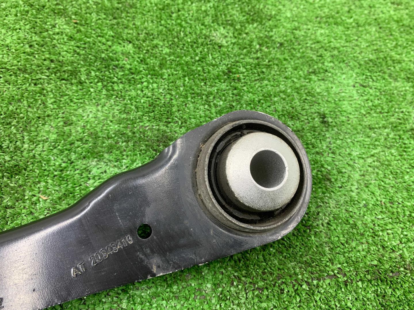 Рычаг задний левый