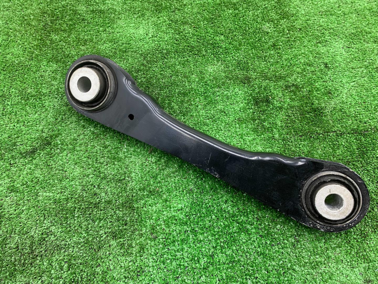 Рычаг задний левый