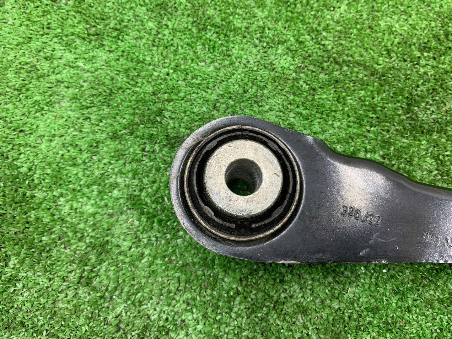 Рычаг задний левый