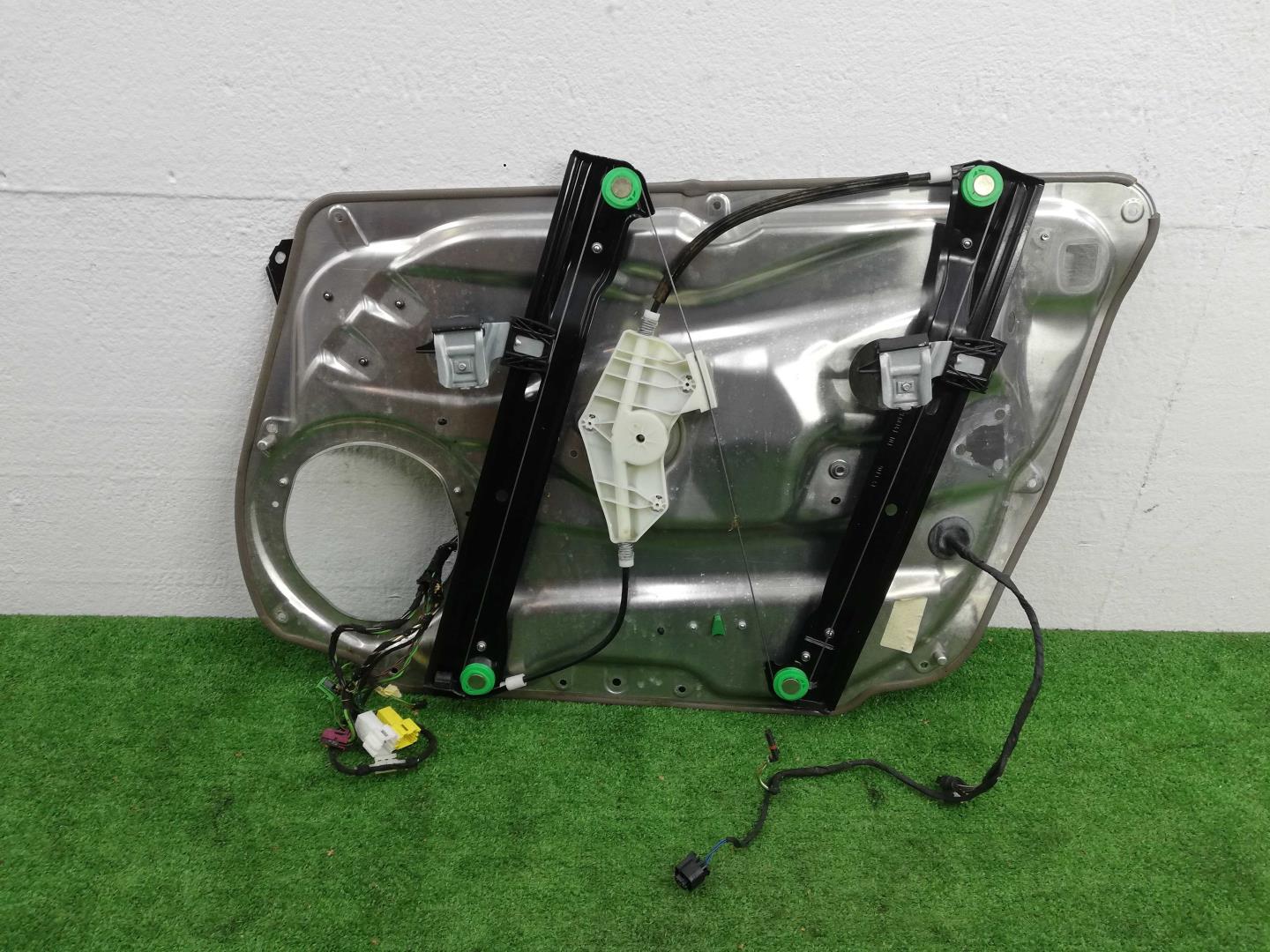 Стеклоподъемник электр. передний левый