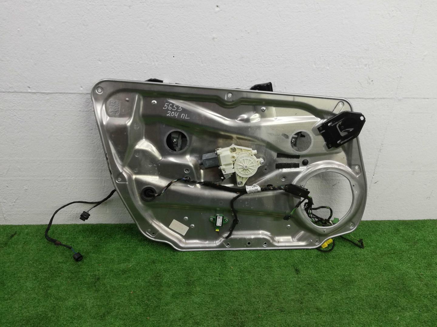 Стеклоподъемник электр. передний левый