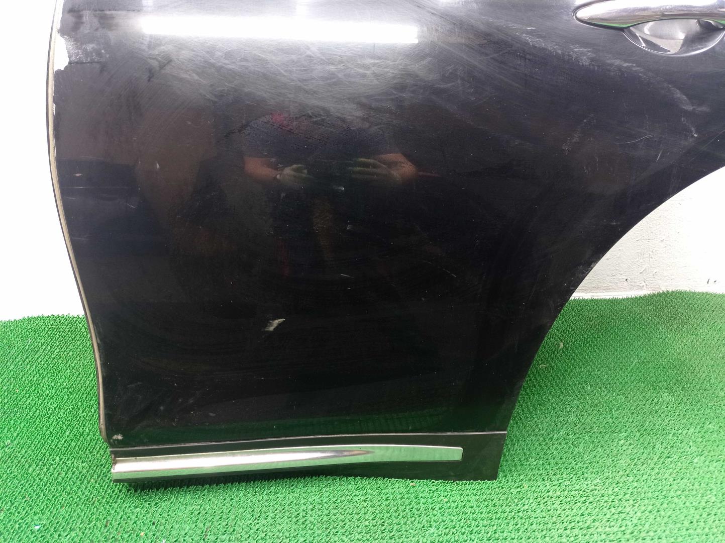 Стекло двери задней левой