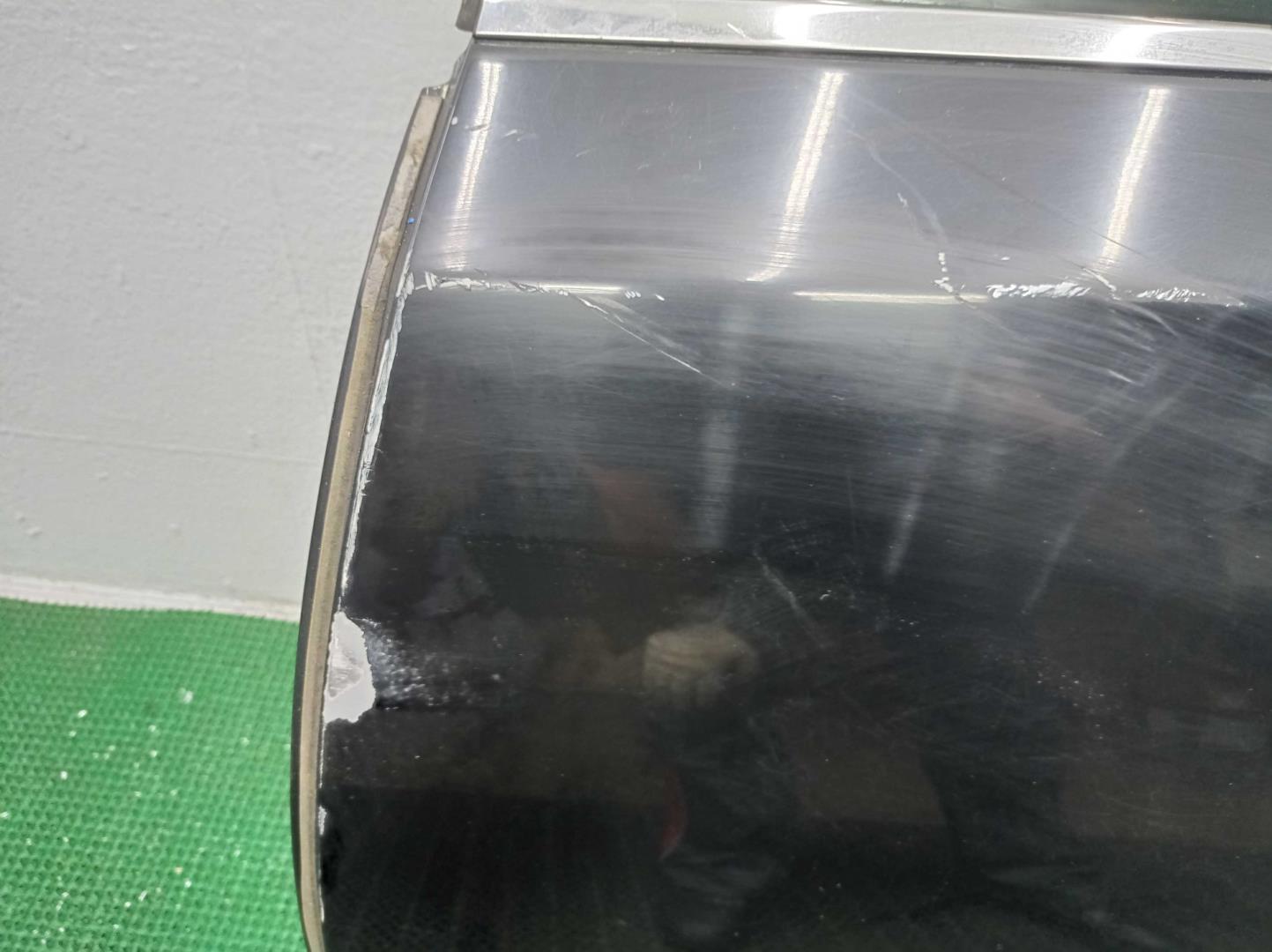 Стекло двери задней левой