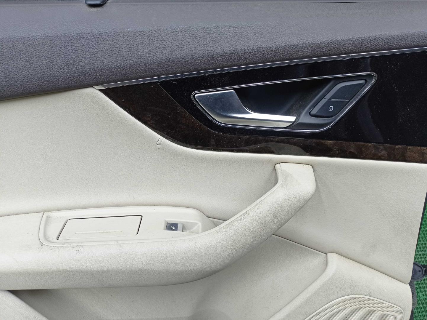 Ручка двери задней наружная левая