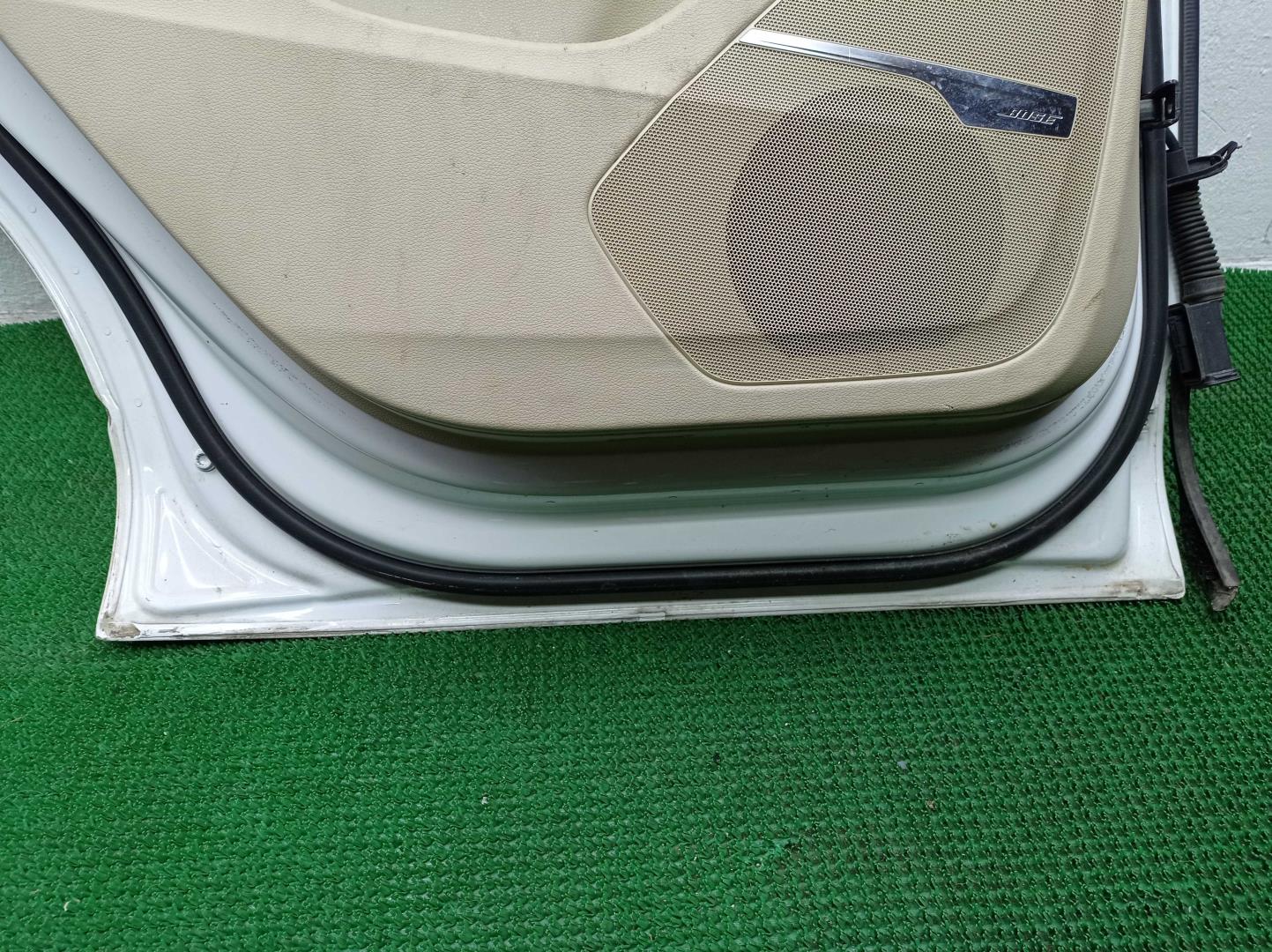 Стеклоподъемник электр. задний левый