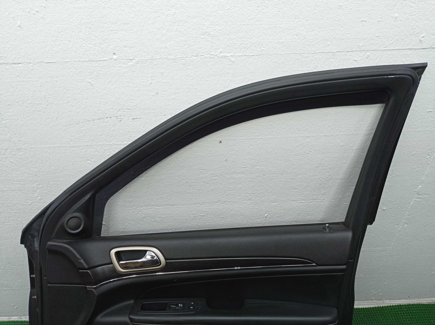 Замок двери передней правой