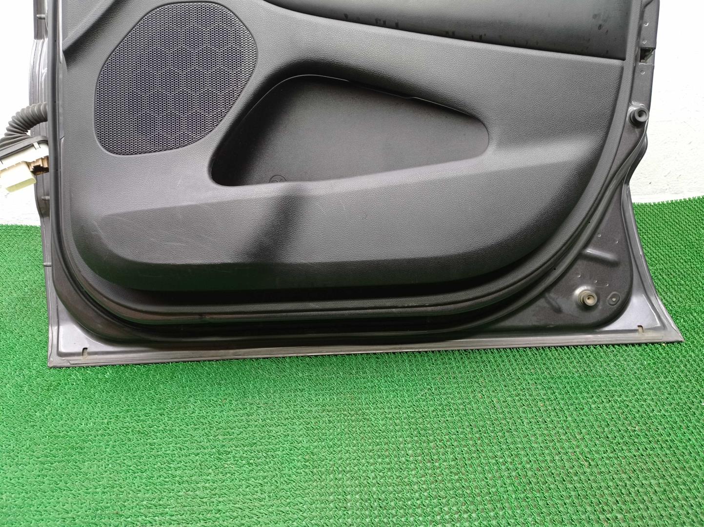 Стеклоподъемник электр. передний правый