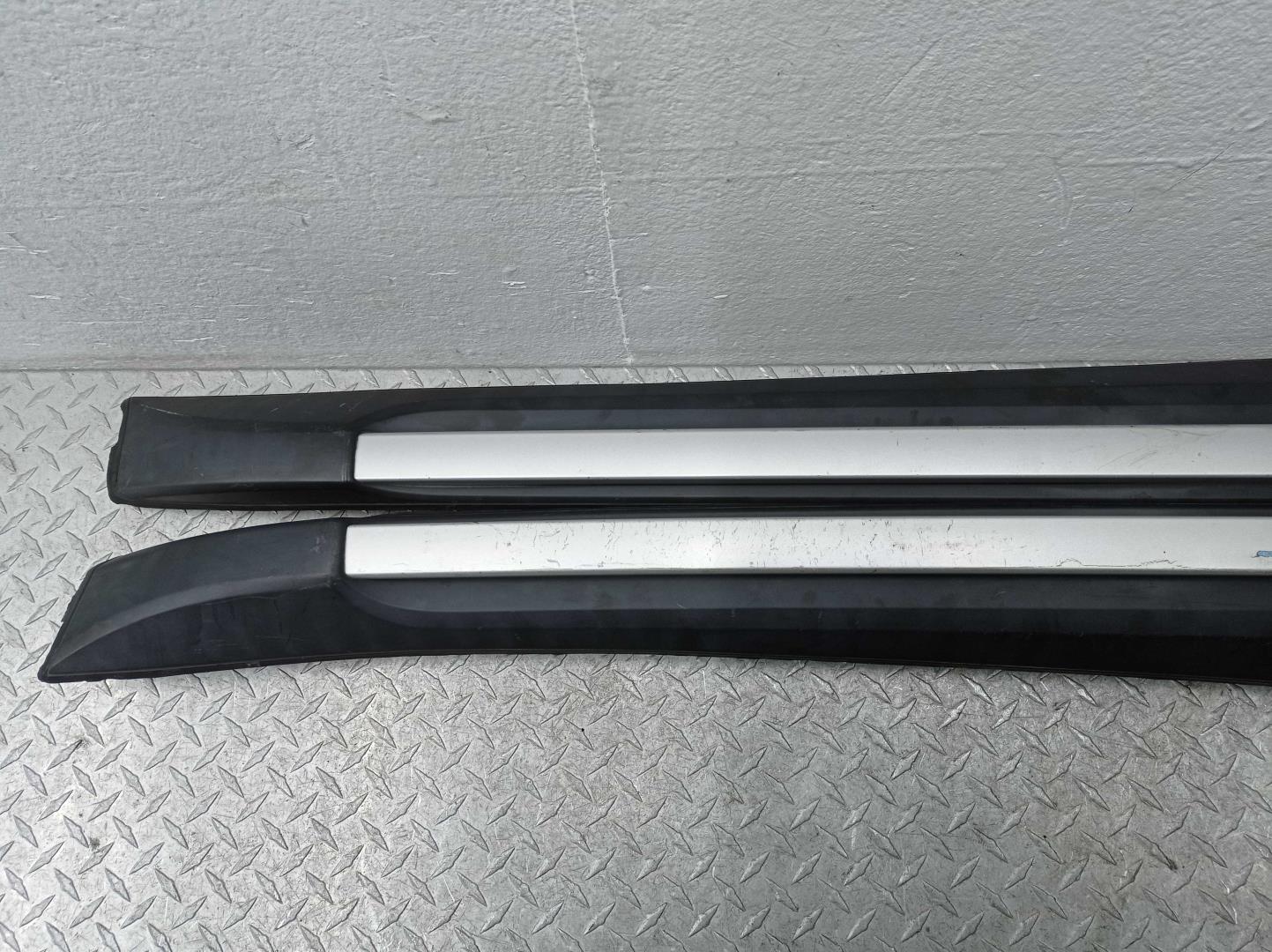 Рейлинги (релинг) к-кт (планки на крышу)