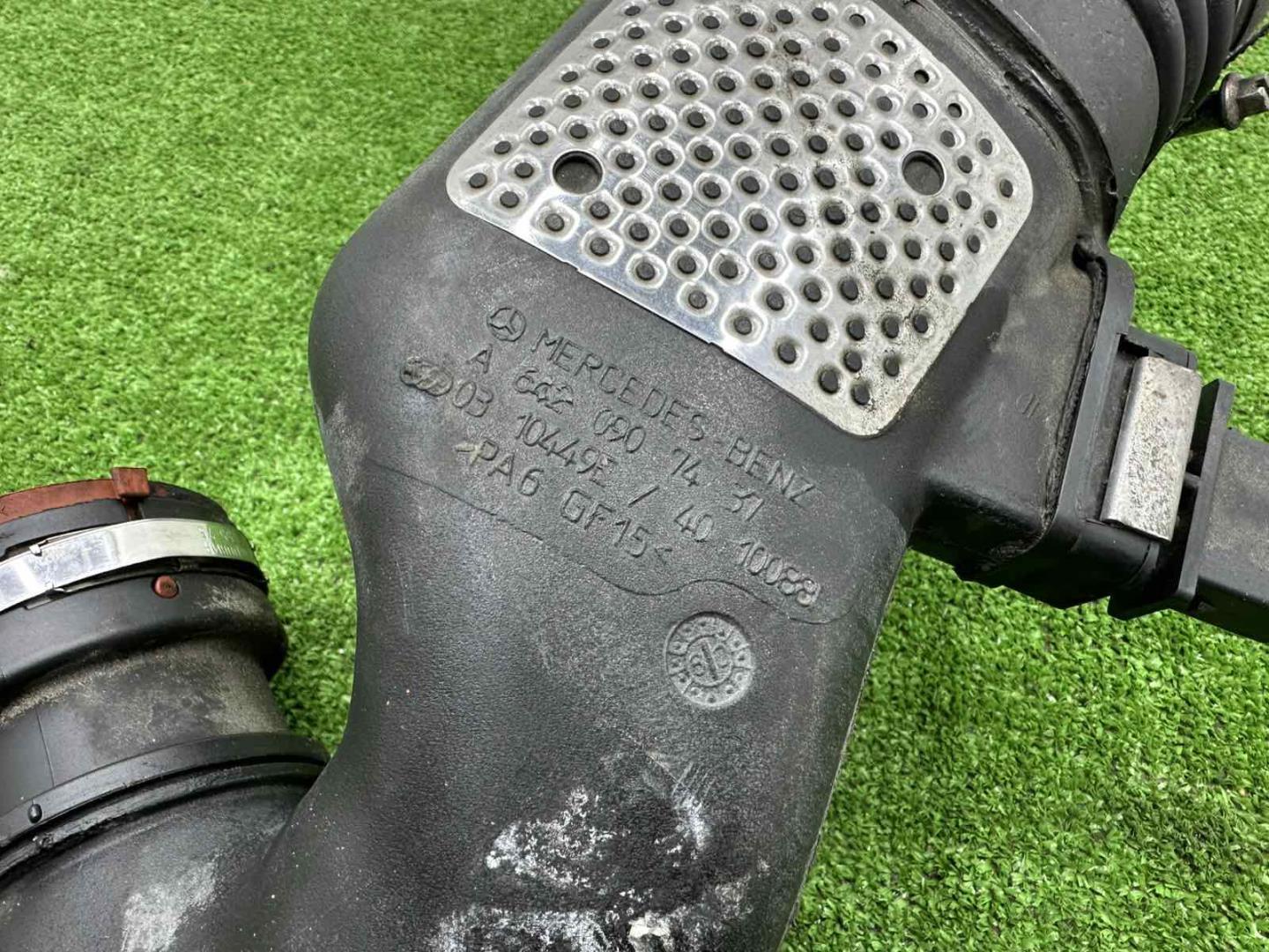 Патрубок воздушного фильтра