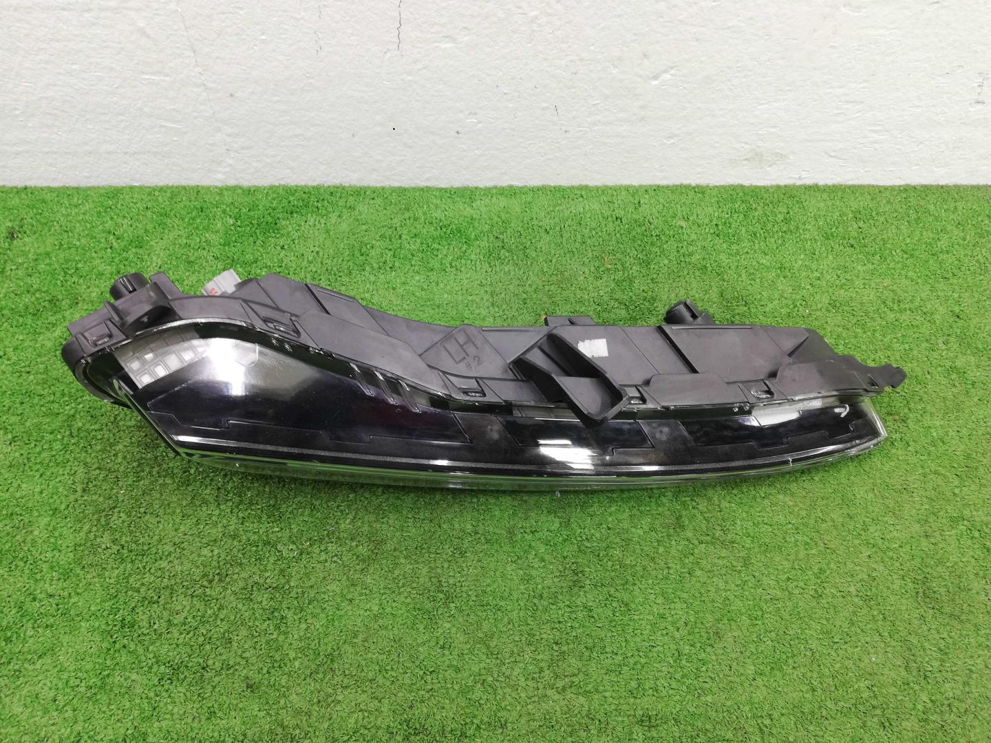 Фара противотуманная левая