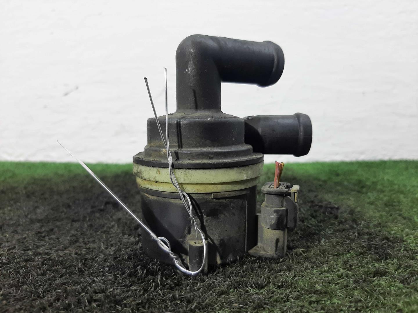 Насос электрический (доп.помпа)