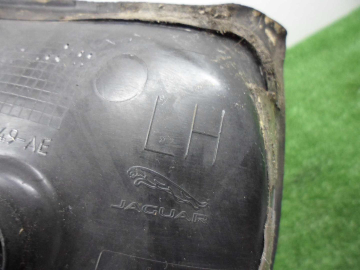 Накладка крышки багажника