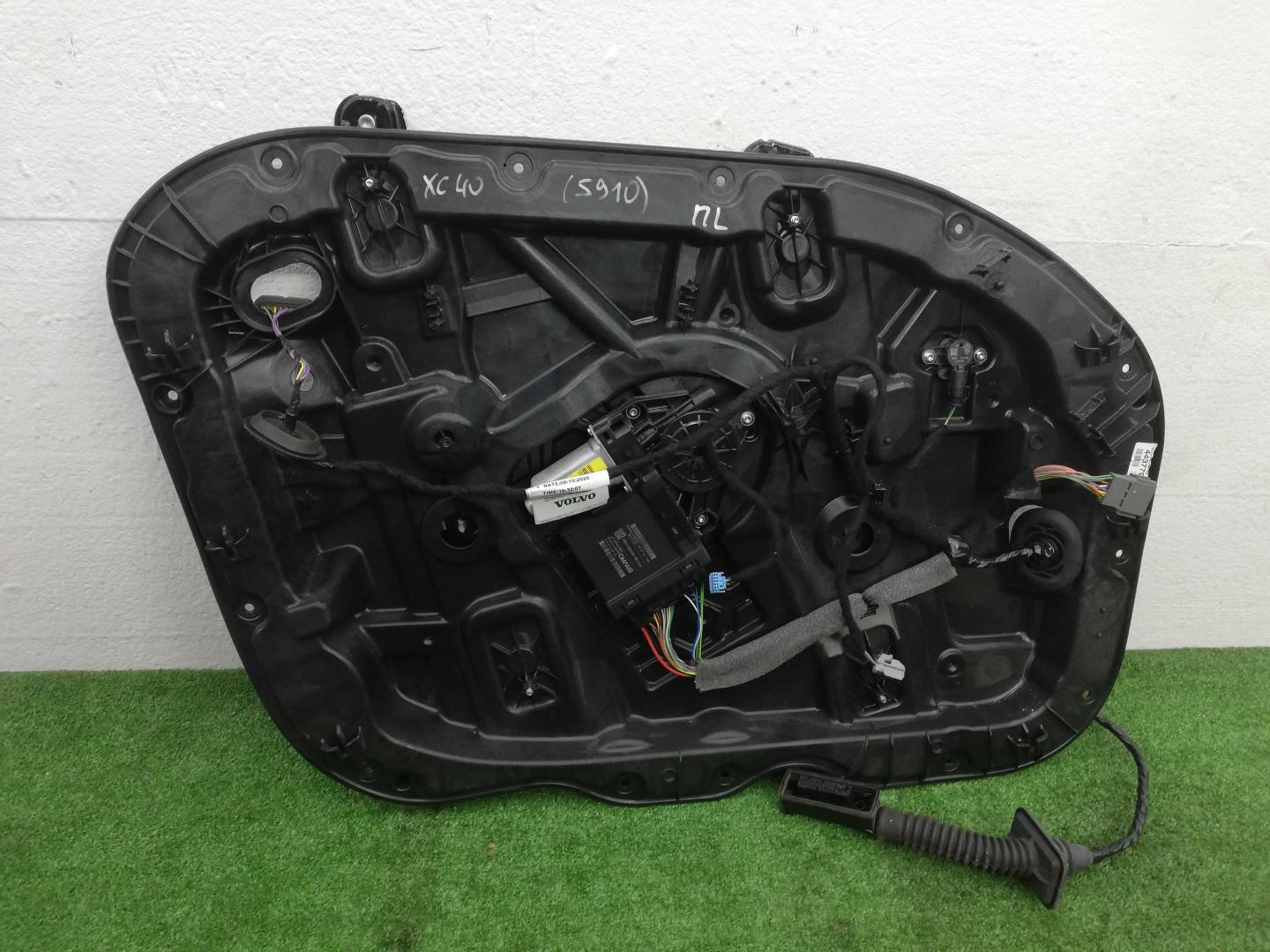 Стеклоподъемник электр. передний левый