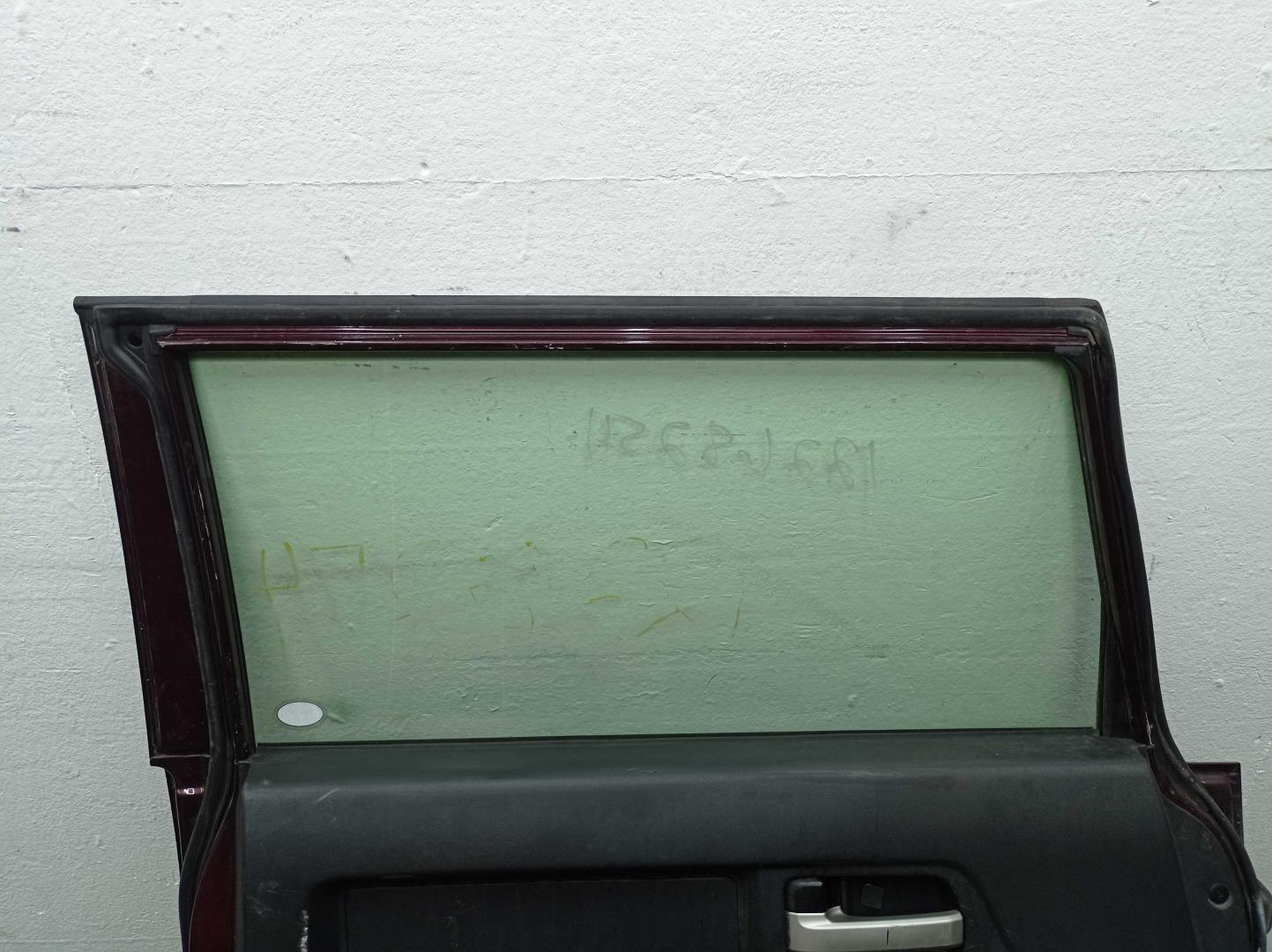 Дверь передняя левая