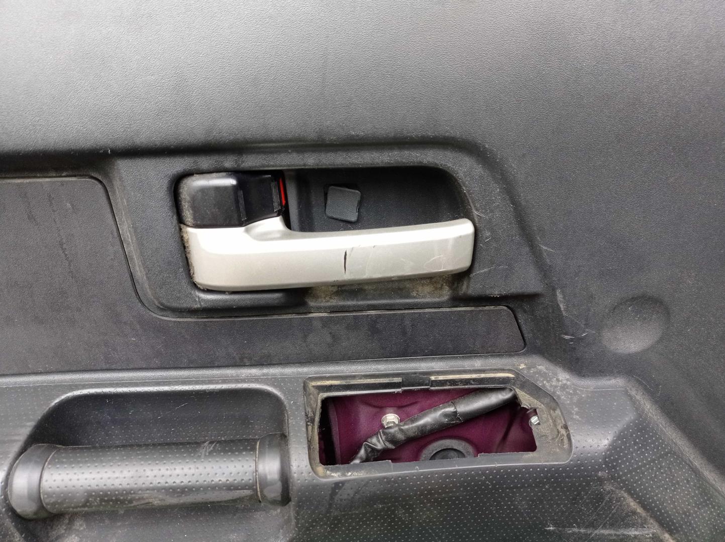 Дверь передняя левая