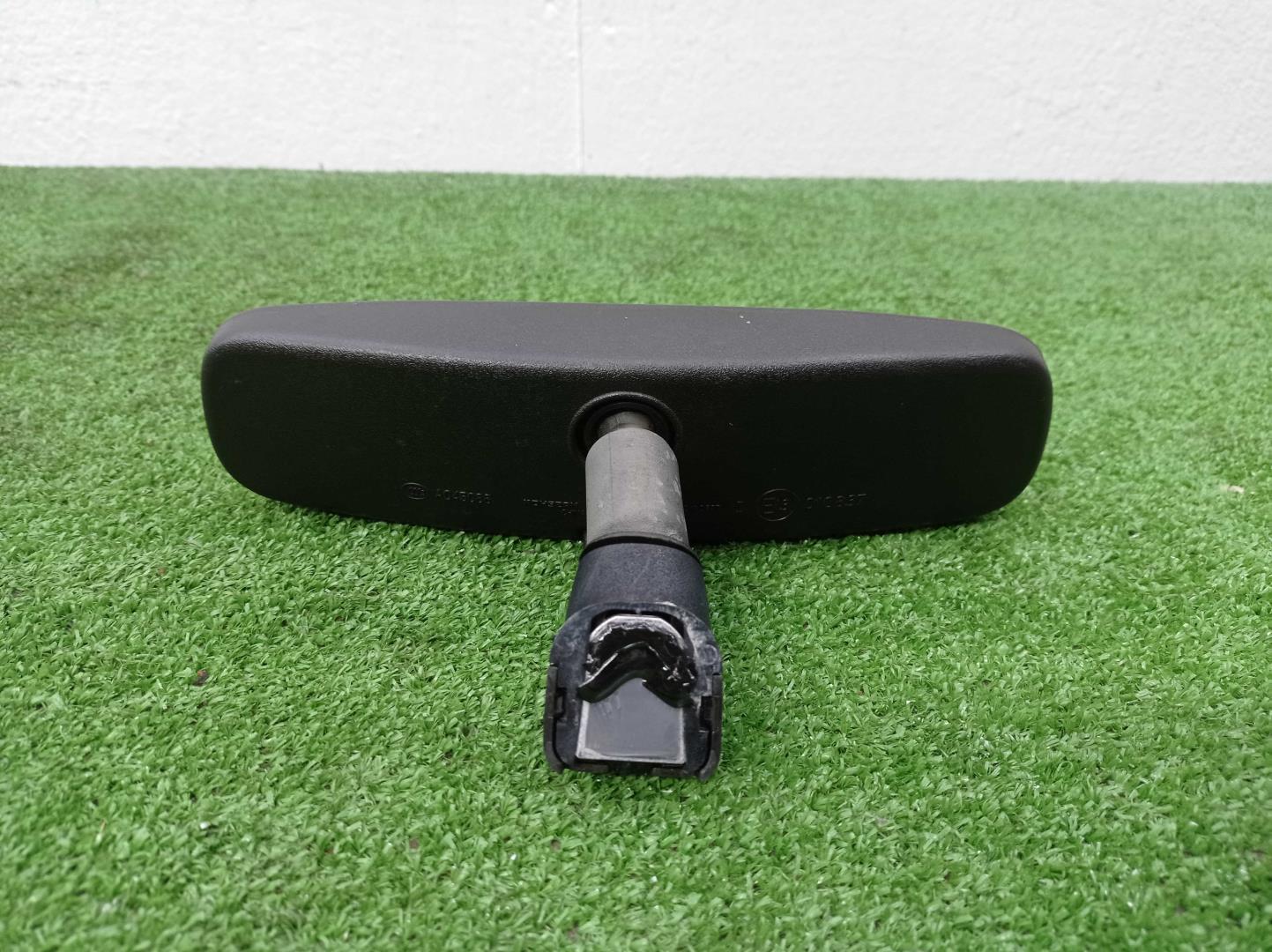 Зеркало заднего вида