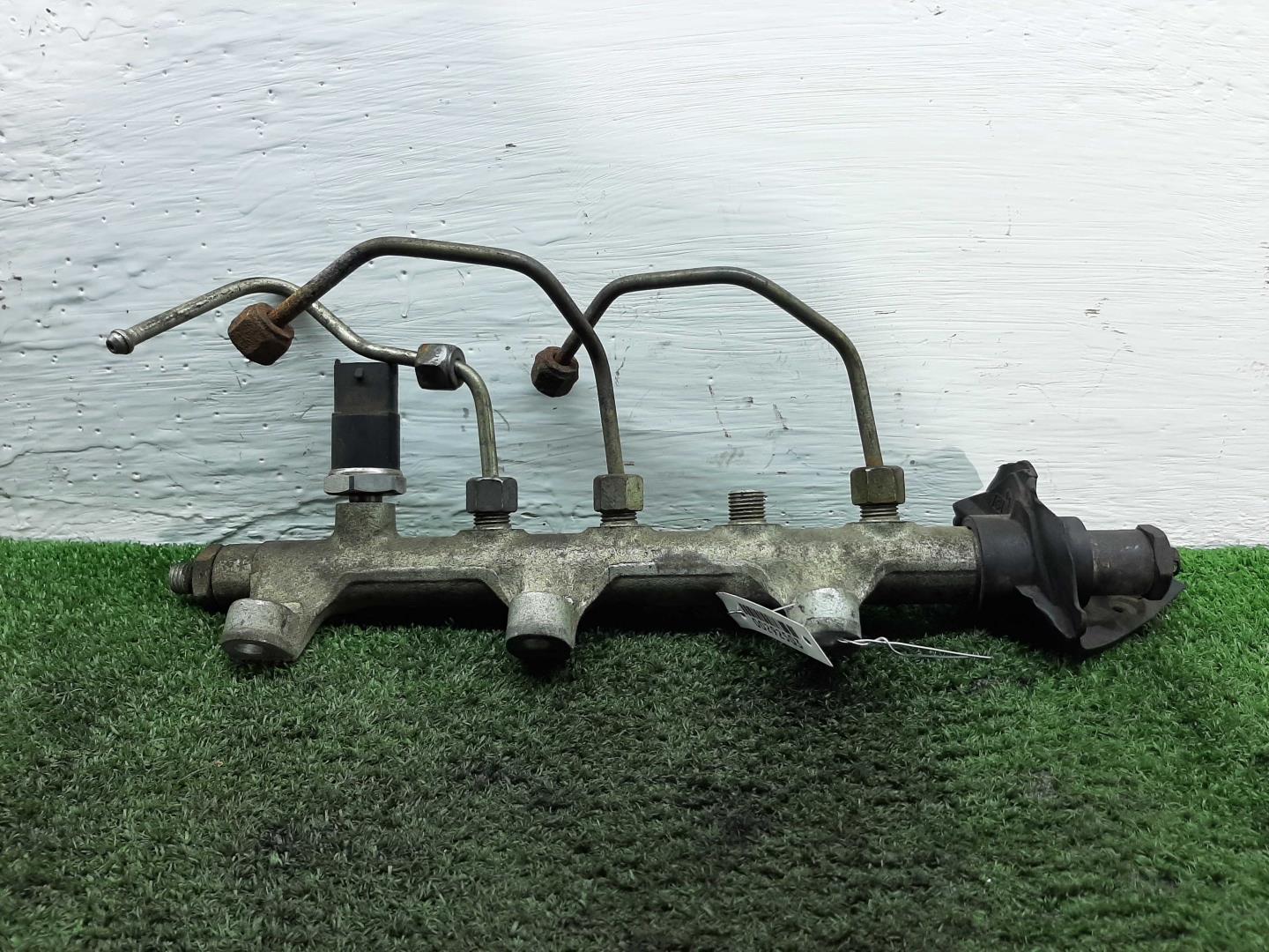 Рейка топливная (рампа)