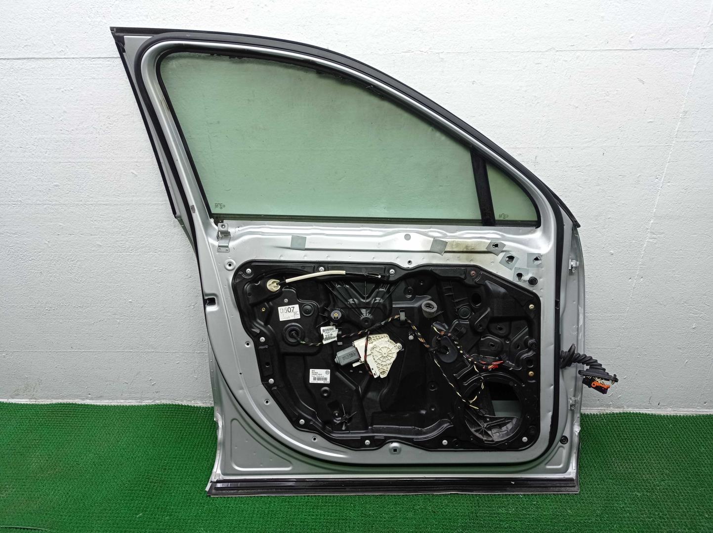 Стеклоподъемник электр. передний левый